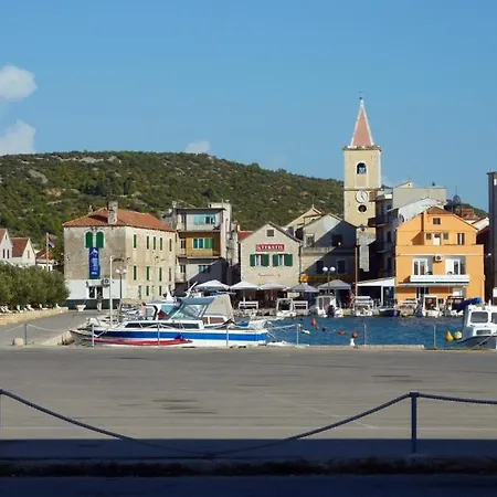 Studio In With Seaview, Terrace, Air Condition, Wifi Pirovac
