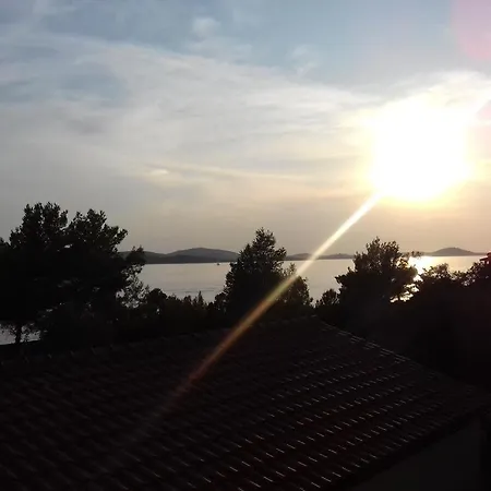 Studio In With Seaview, Terrace, Air Condition, Wifi Apartment *