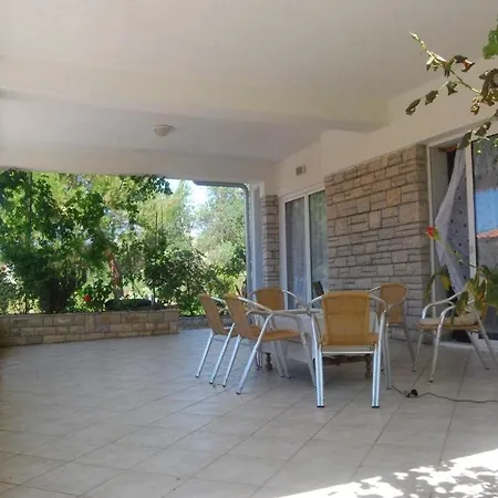 Studio In With Seaview, Terrace, Air Condition, Wifi Apartment *