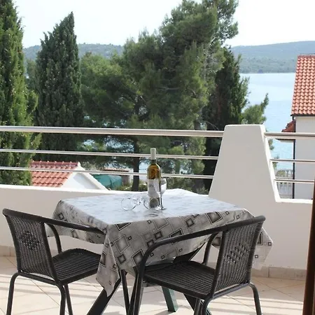 Studio In With Seaview, Terrace, Air Condition, Wifi